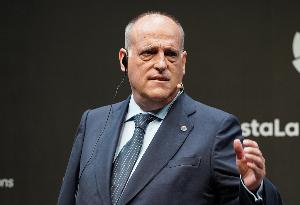 特巴斯：和巴萨签VIP包厢购买协议的公司，注册资金只有3000欧元