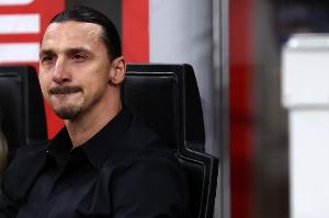 跟队记者：米兰管理层与球队分析欧冠出局，将目标定为意甲争四