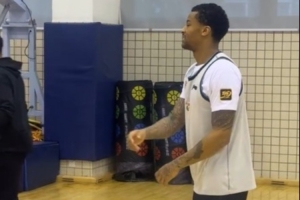 成功注册！关辛晒广东男篮训练视频 伯克已在跟队合练了