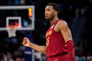 骑士单赛季两次取得14连胜是17-18赛季火箭后首队 历史第七队