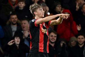 意媒：巴萨也有意怀森，但转会费高达6000万欧&需先卖阿劳霍