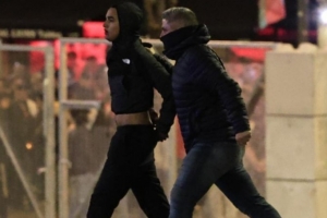 世体：欧联杯毕尔巴鄂与流浪者赛后球迷发生冲突，至多名警察受伤