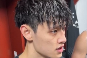 曾凡博：想坚持留在场上 翟晓川今天太猛了 G1后很多人不看好我们