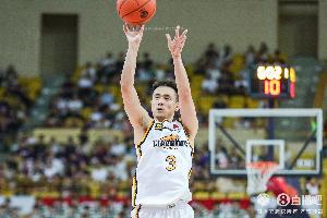 辽宁心理压力太大了 上半场20罚仅9中&罚球就丢了11分