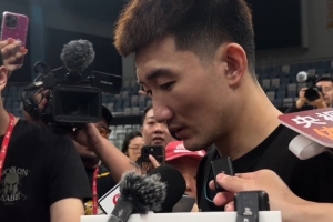 孙铭徽：和辽宁队球员关系都很好 我们其实也是在走他们走过的路