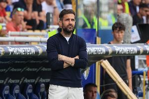 记者：勒沃库森选帅头号目标是法布雷加斯，滕哈赫也愿意接手药厂