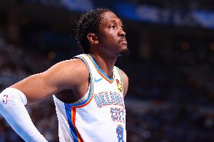 没啥表现！杰伦威9中3拿到13分4板2助 4失误&正负值-31