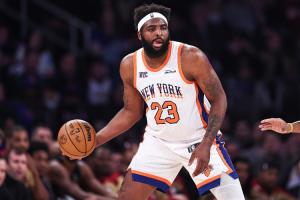 先发东决-29队记：听说尼克斯认真考虑调整阵容 米切罗将首发