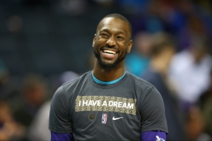 徐静雨：乔丹缺钱了 为了钱他能说出詹姆斯不如肯巴-沃克