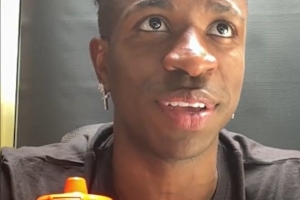 维尼修斯：我一直记得C罗的建议，他说进球很容易我刚开始还不信