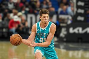 萨隆：我会为了更好的未来而牺牲些享乐 我为这种心态骄傲