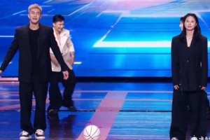 谁更有范儿？郭艾伦与王思雨台上大跳《刀马刀马》