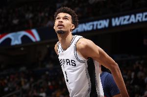 高度赞赏！奥拉朱旺：唯一能打破我盖帽纪录的人是文班亚马