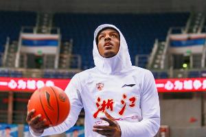 经纪公司：雷吉-佩里已与北控男篮达成签约 新赛季将重返CBA