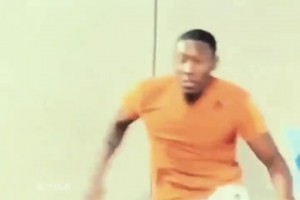 阿拉巴这反应是真快啊！就是有点废管理员！