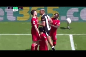 迪亚斯是否还记得首秀时若塔帮出头，父亲被绑是若塔举球衣发声！