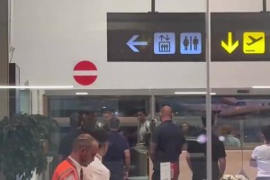 他来了拉什福德飞抵巴塞罗那，即将租借加盟巴萨！