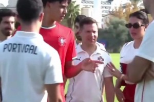 这就是C罗喜欢乔治娜的原因！对待迷你罗视如己出❤️