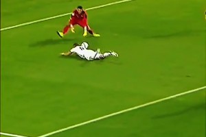 名场面！本泽马：C罗和贝尔当面嘲讽我，但是我无力反驳！